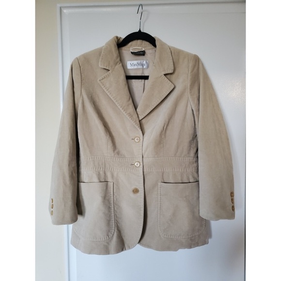 MaxMara Jackets & Blazers - 💕Host Pick💕Max Mara Light Beige Blazer